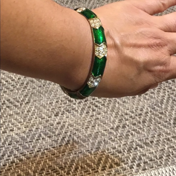 Green /white rhineston arrow design cuff bracelet. - Picture 4 of 5